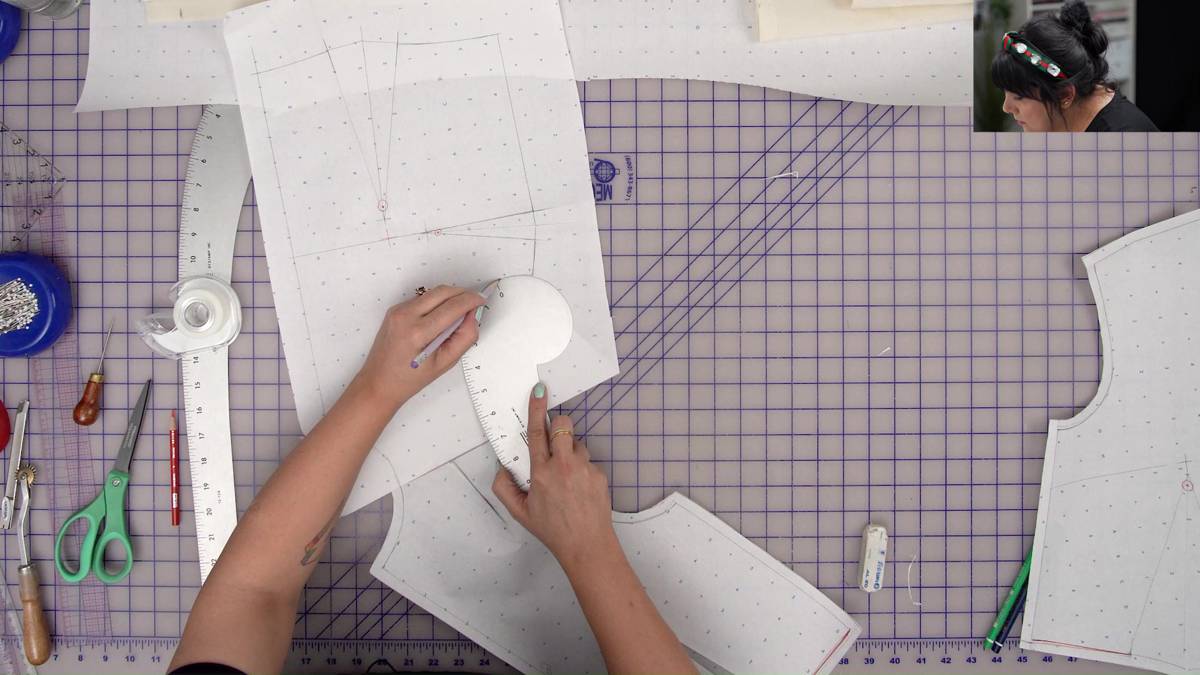 Basic Bodice with 2 Darts (Waist and Bust) - Patternmaking
